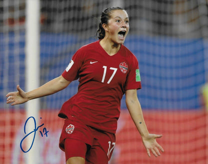 Photo autographiée 8x10 de l'équipe canadienne de soccer féminin de Jessie Fleming #4