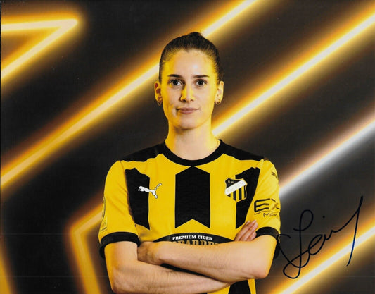 Signed Clarissa Larisey Team Canada Womens Soccer Autographed 8x10 Photo #3