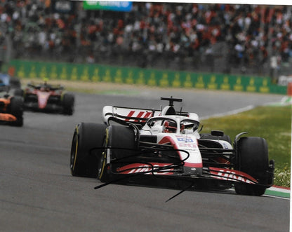 Photo 8x10 signée Kevin Magnussen Formule 1 Haas Racing #2 2022 Original