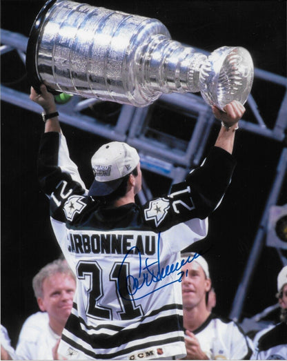 Photo autographiée de la Coupe Stanley 8x10 de Guy Carbonneau, 7 photos originales des Dallas Stars