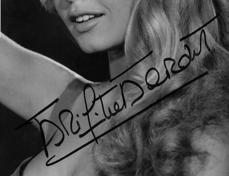 Photo originale autographiée 8x10 signée Brigitte Bardot n°2 avec authentification JSA