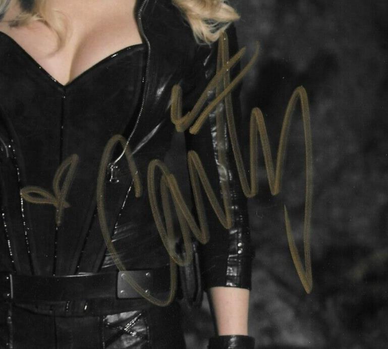 Photo originale 8x10 signée Caity Lotz Sara Lance n°2 avec authentification JSA
