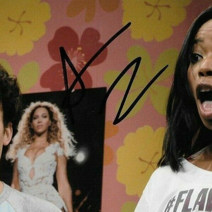 Photo autographiée de Saturday Night Live 8x10 signée par Sasheer Zamata #1 Original