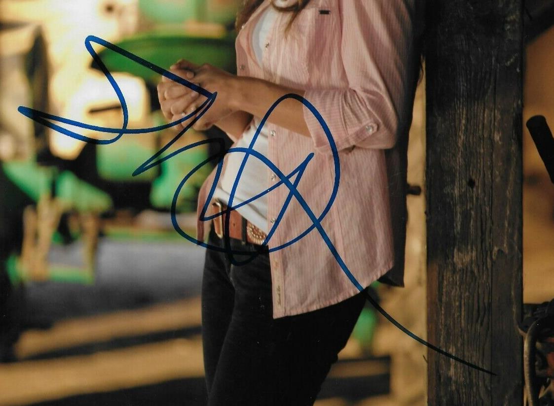 Signed Erica Durance Autographed Supergirl 8x10 Photo #3 Original