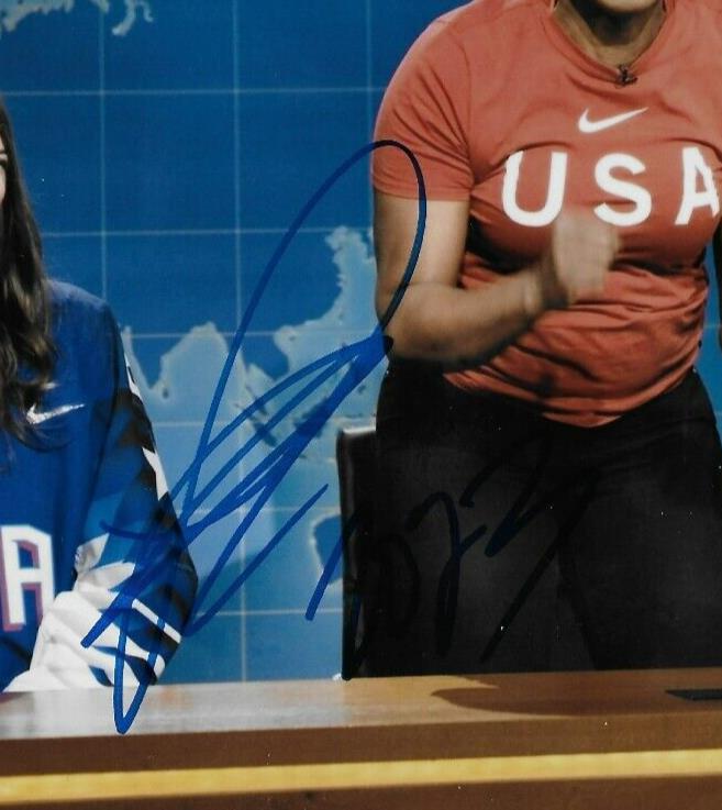 Signed Leslie Jones Autographed Saturday Night Live 8x10 Photo #1 Original