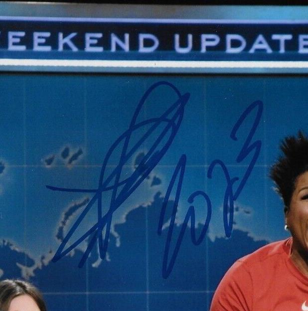 Photo autographiée 8x10 originale de Hilary Knight Team USA Leslie Jones SNL