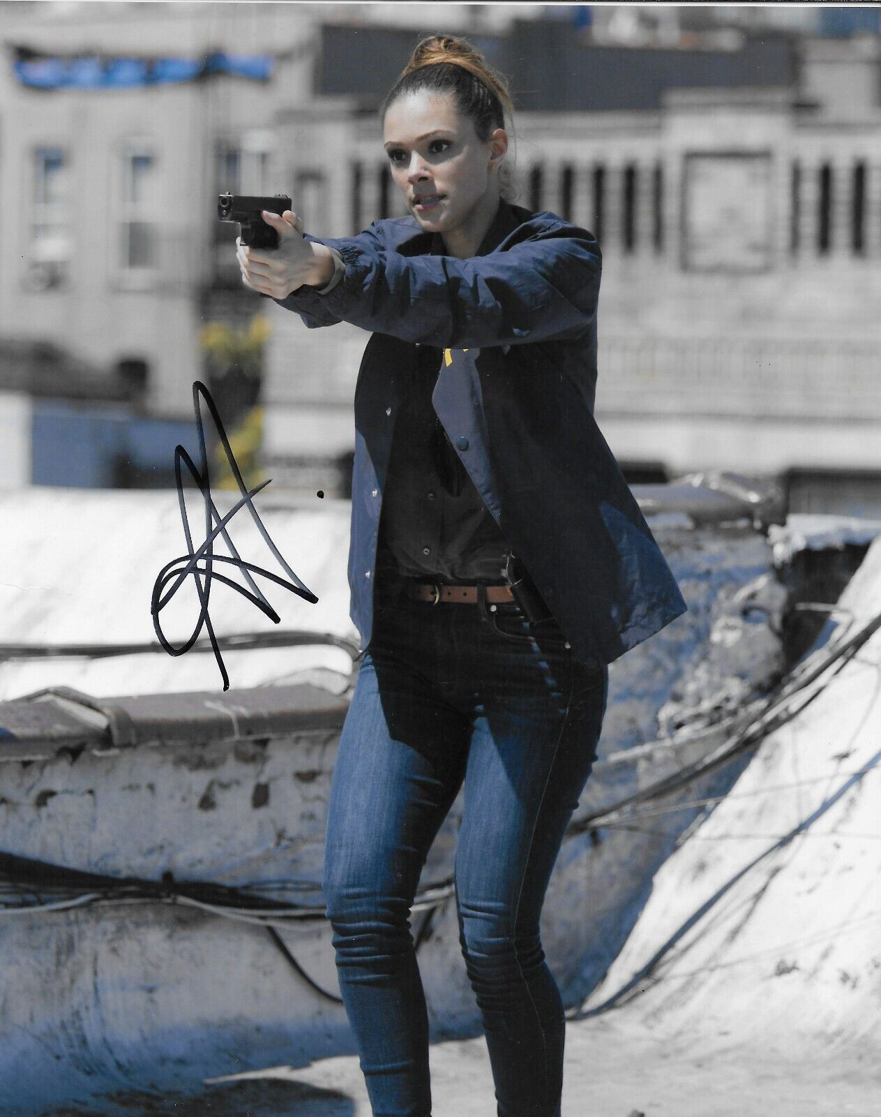 Photo 8x10 autographiée par Anabelle Acosta des Quantico Ballers #2 originale