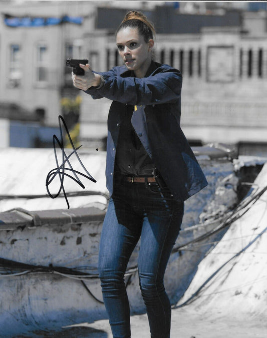Photo 8x10 autographiée par Anabelle Acosta des Quantico Ballers #2 originale