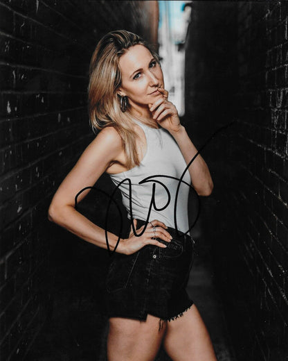 Photo autographiée 8x10 de la comédienne Nikki Glaser n°3 originale
