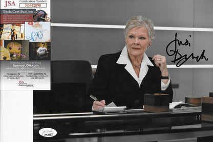 Photo originale autographiée de Judi Dench au format 8x10 #1 avec authentification JSA