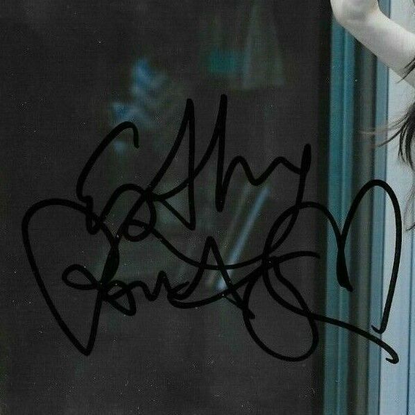Photo dédicacée 8x10 de l'ex-petite amie folle d'Esther Povitsky n°4 originale