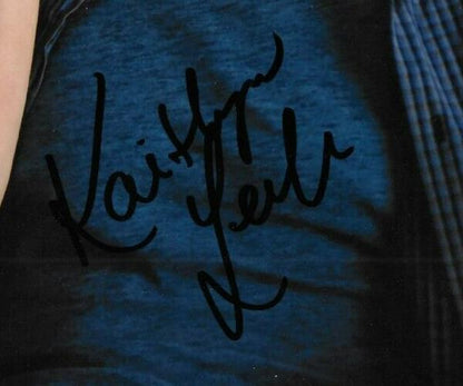 Signed Kaitlyn Leeb Actress Shadowhunters 8x10 Photo #3 Original