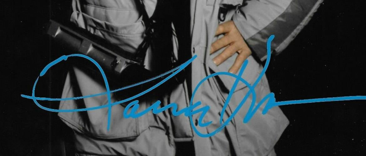 Signed Lance Hendriksen Alien vs Predator Autographed 8x10 Photo #2 Original