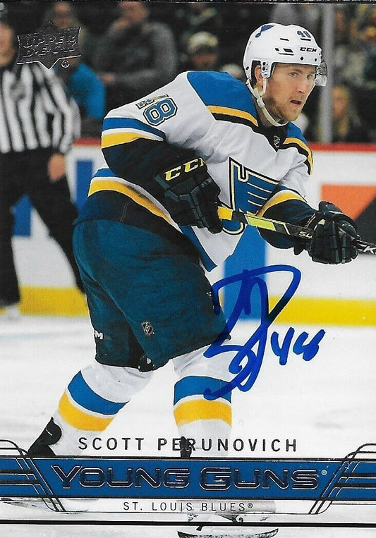 Signed Scott Perunovich 2021-22 UD Young Guns RETRO St. Louis Blues Rookie Card