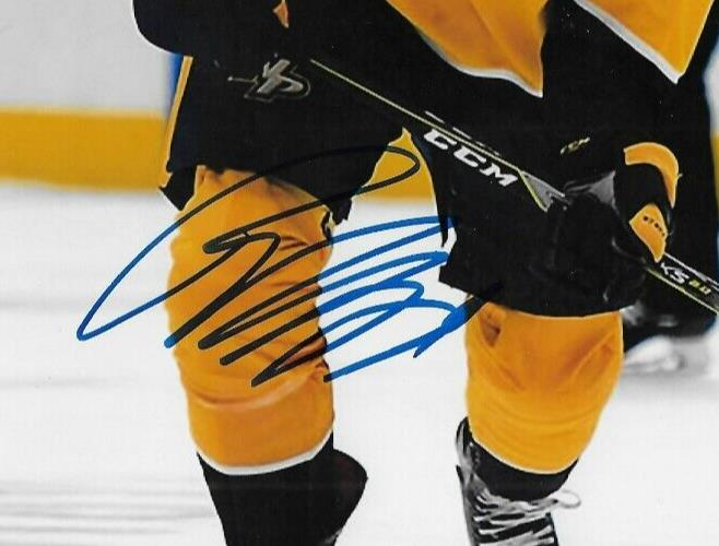 Photo autographiée 8x10 de Roman Jossi par les Nashville Predators #1