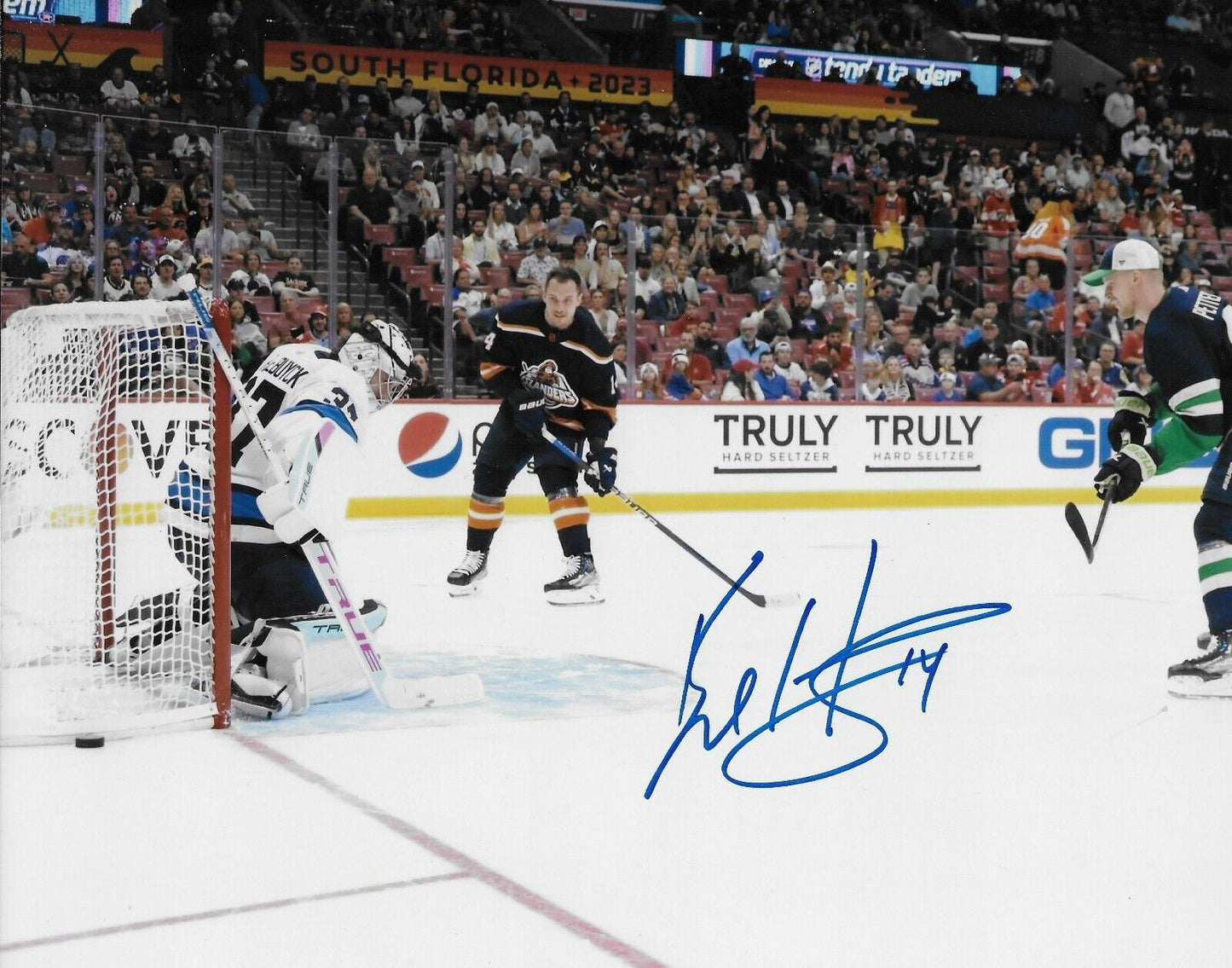 Photo autographiée 8x10 signée Bo Horvat des Islanders de New York All Star #3