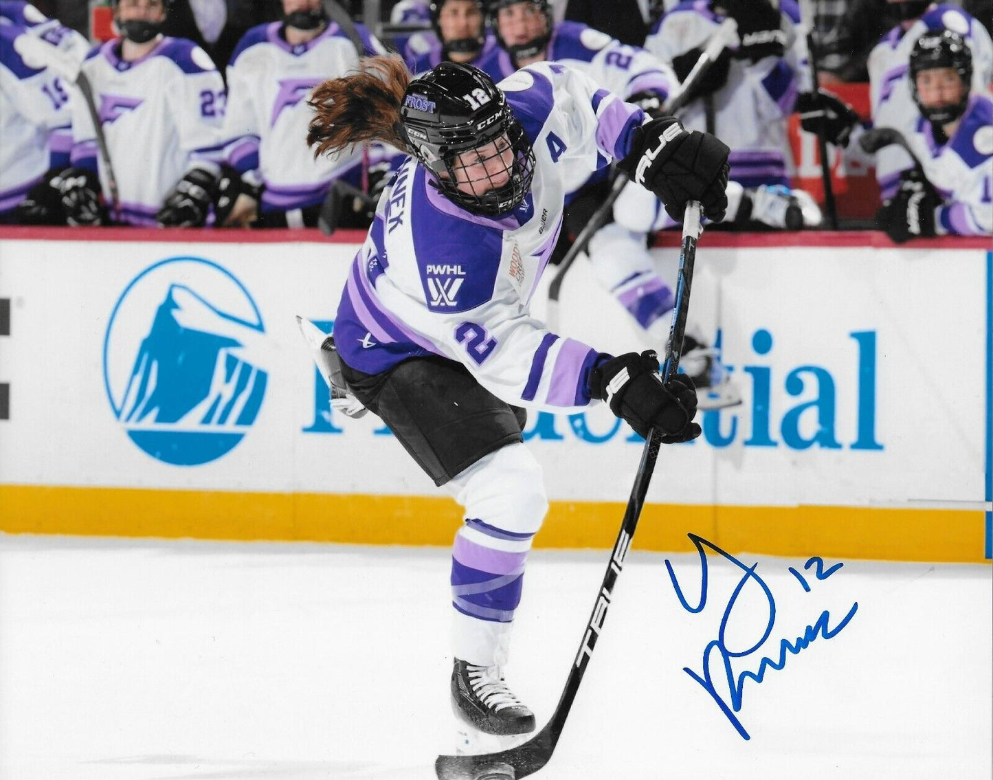 Photo autographiée 8x10 de Kelly Pannek PWHL Minnesota Frost n° 9 originale