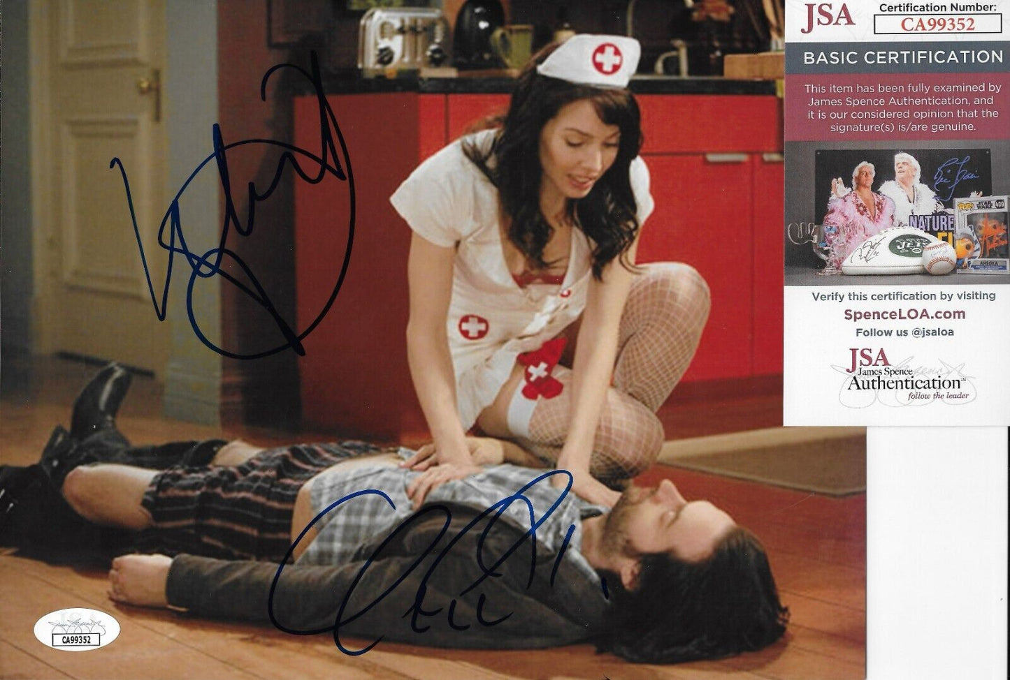 Signed Chris D'Elia Whitney Cummings Undateable 8x10 Photo #2 JSA Authentication