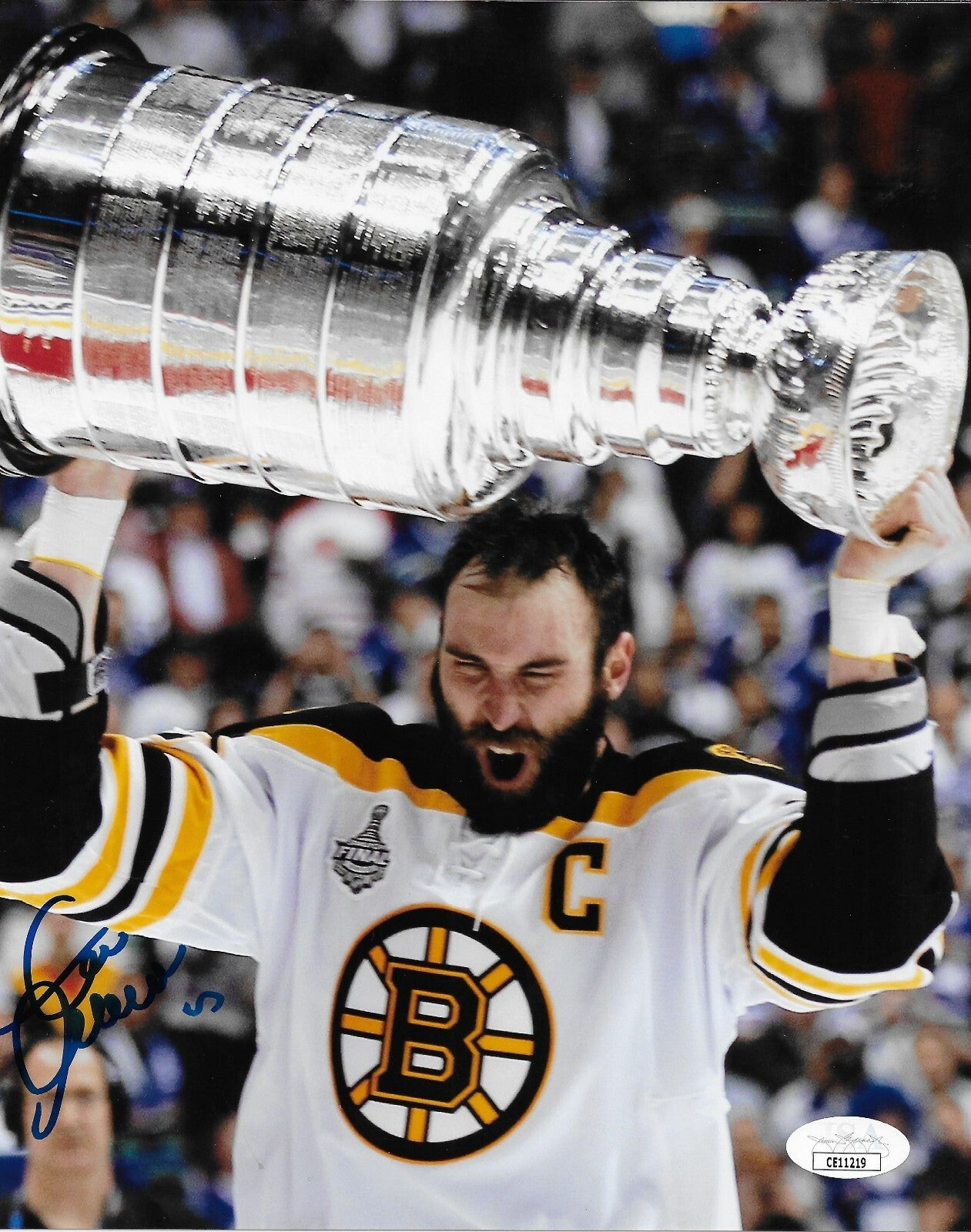 Signed Zdeno Chara Boston Bruins Stanley Cup 8x10 Photo #1 w JSA Authentication