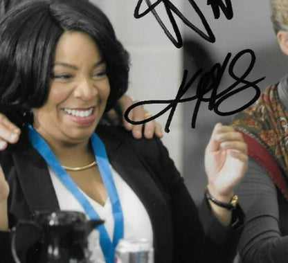 Signed Walton Goggins Kimberly Hebert Gregory Vice Principals 8x10 Photo w JSA