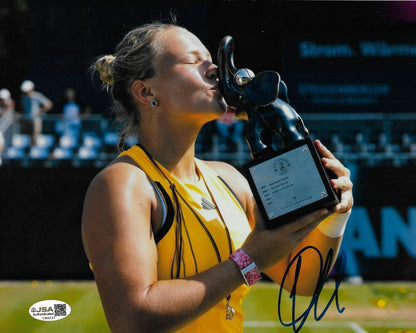 Signed Diana Shnaider Womens Tennis 8x10 Photo #1 with JSA Authentication