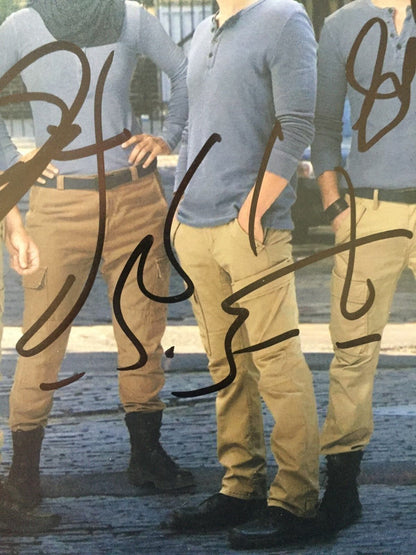 Autographed Quantico cast signed 11x14 w/JSA Priyanka Chopra Johanna Braddy