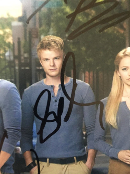 Autographed Quantico cast signed 11x14 w/JSA Priyanka Chopra Johanna Braddy