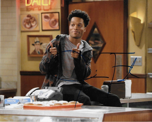 Photo autographiée de Superior Donuts 8x10 signée par Jermaine Fowler