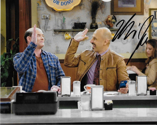 Photo autographiée 8x10 signée par Maz Jobrani par Superior Donuts