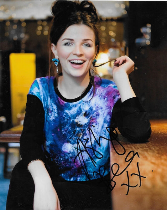 Photo 2 8x10 autographiée par Aisling Bea