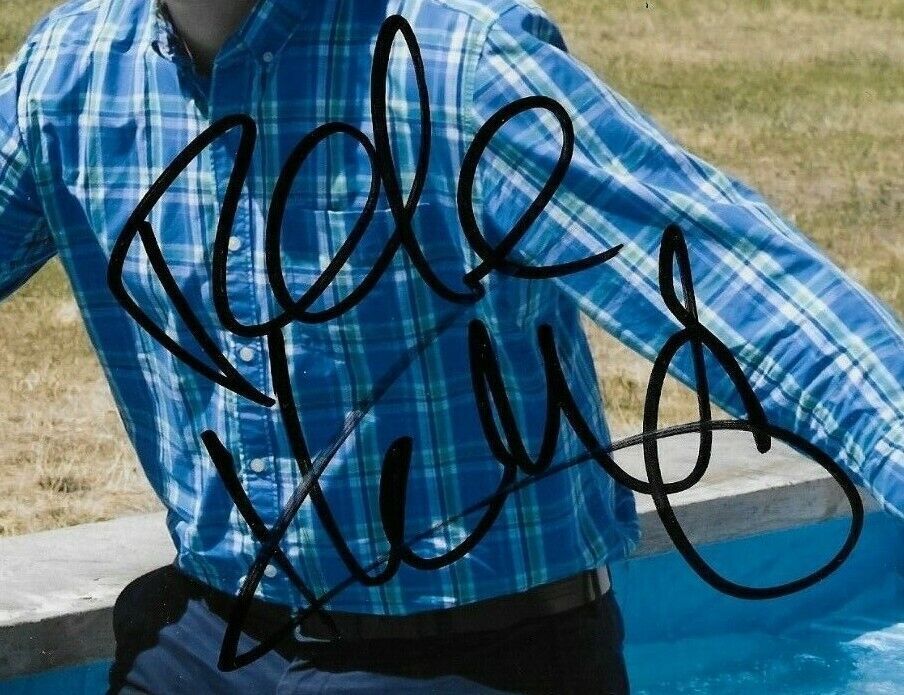 Photo autographiée de Pete Holmes au format 8x10 #2