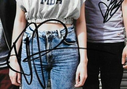 Autographed London Grammar signed 8x10 Photo Hannah Reid