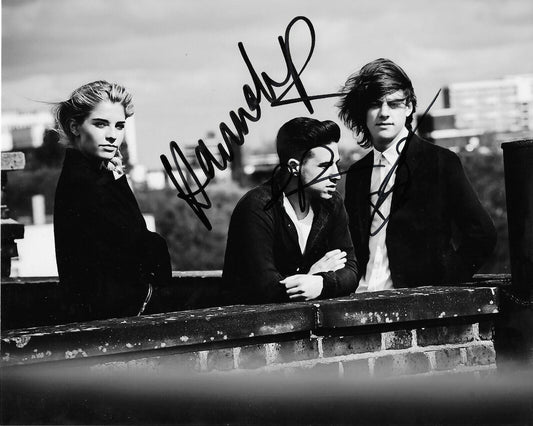 Autographed London Grammar signed 8x10 Photo Hannah Reid full name