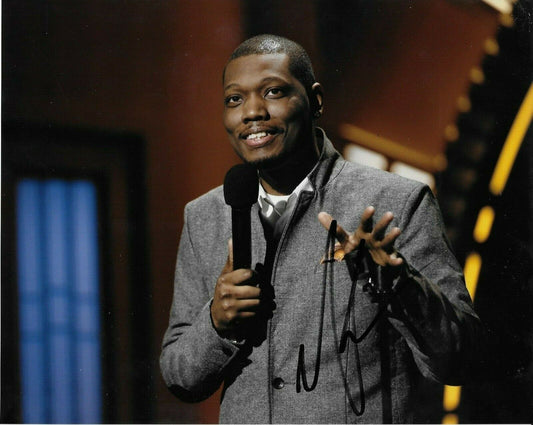 Photo autographiée de Michael Che Saturday Night Live 8x10 #4 originale