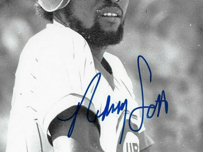 Autographed Chicago Cubs Rodney Scott  8x10 Photo Original