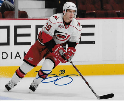 Photo originale autographiée de Patrick Dwyer des Hurricanes de la Caroline 8x10