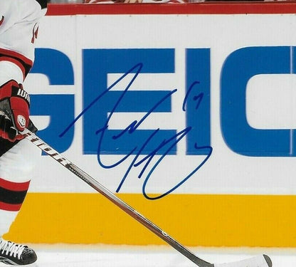 Photo 8x10 autographiée par Adam Henrique des Devils du New Jersey #2