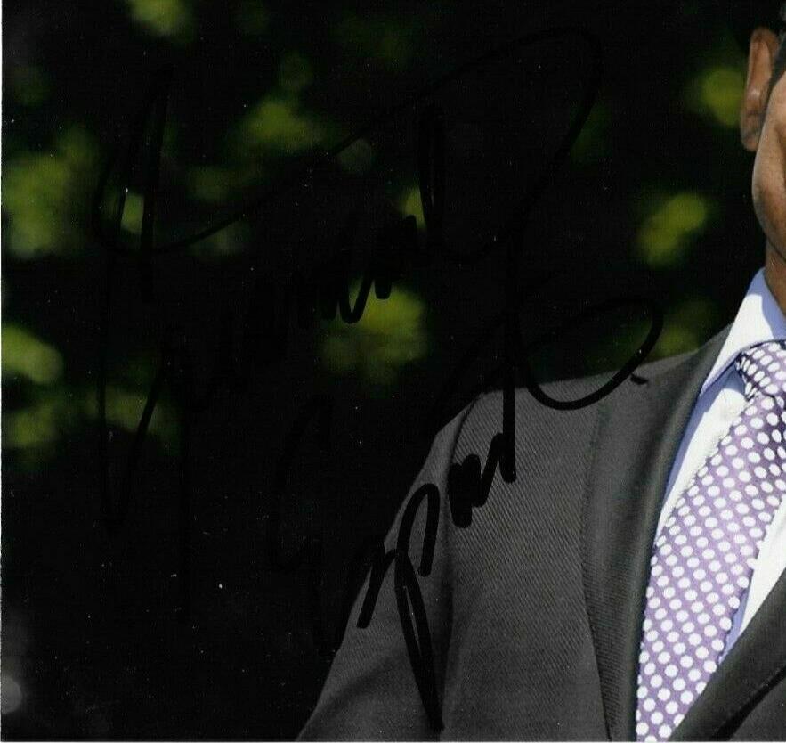 Photo Breaking Bad 8x10 autographiée par Giancarlo Esposito n°2