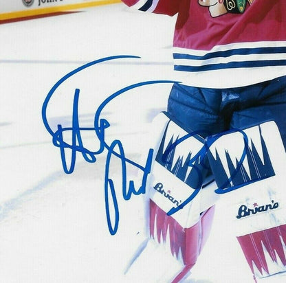 Photo originale dédicacée des Blackhawks de Chicago Antti Raanta 8x10 Coupe Stanley
