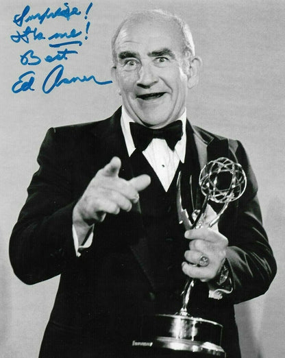 Autographed Award winner Ed Asner signed 8x10 photo