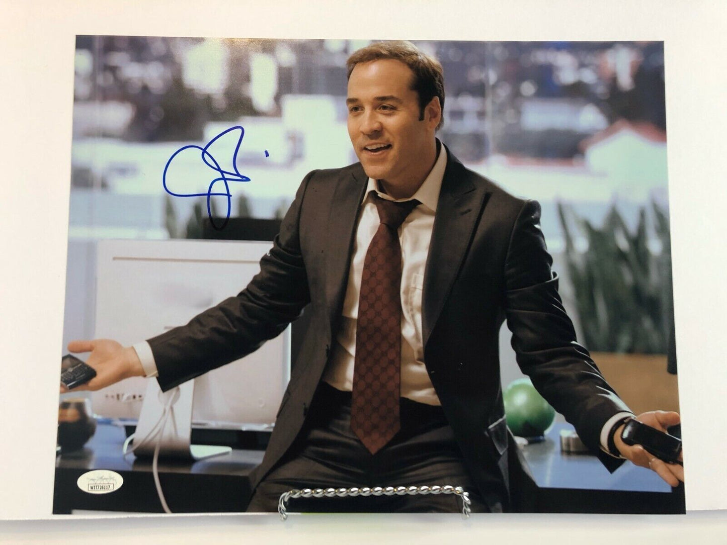 Autographed Jeremy Piven Entourage 11x14 Photo signed Ari Gold JSA witnessed 2