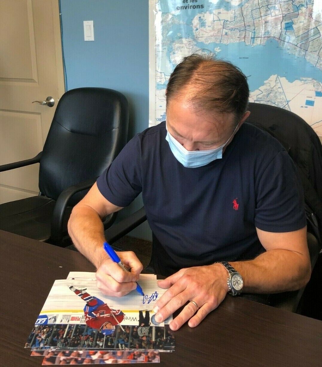Photo 8x10 autographiée par Oleg Petrov des Canadiens de Montréal #5 Original