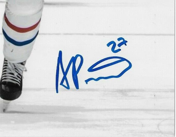 Photo autographiée 8x10 des Canadiens de Montréal Alexander Romanov #3 Original