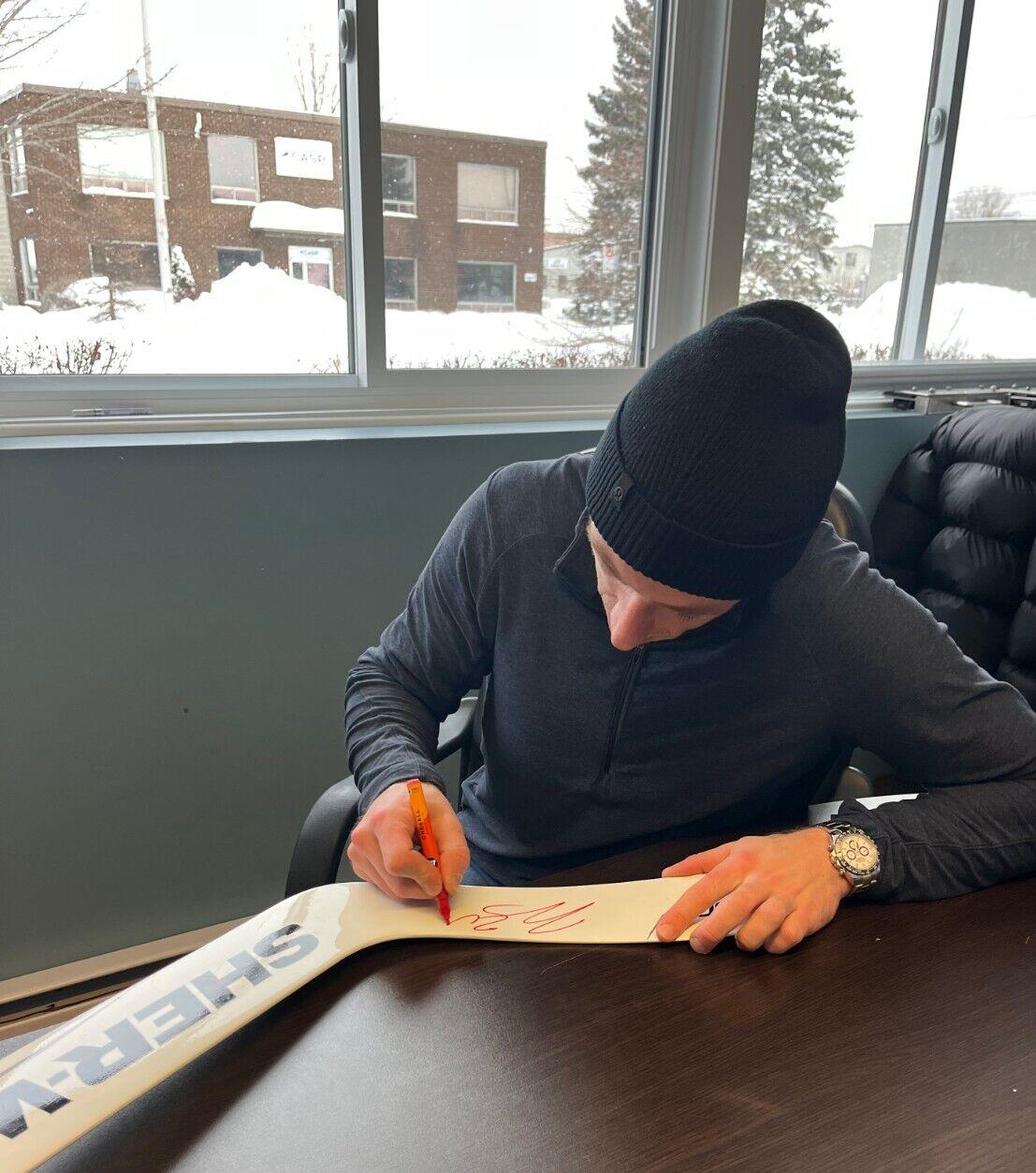 Rondelle de hockey autographiée par Jake Allen des Canadiens de Montréal Signature privée originale