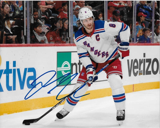 Photo originale autographiée de Jacob Trouba des Rangers de New York 8x10