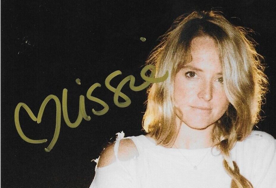 Autographed Singer Songwriter Lissie 8x10 Photo #3 Original