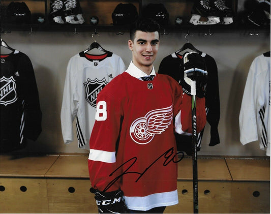 Photo 8x10 autographiée par Joe Veleno des Red Wings de Détroit #1