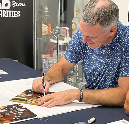 Rondelle autographiée par Pierre Turgeon des Canadiens de Montréal avec inscription HOF 23