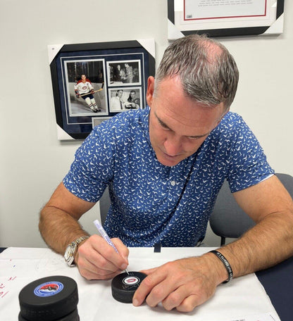 Rondelle autographiée par Pierre Turgeon des Canadiens de Montréal avec inscription HOF 23
