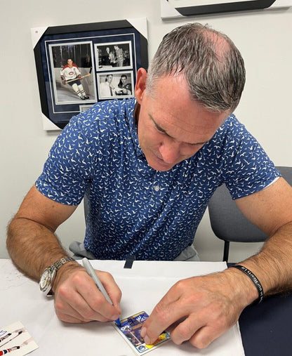Rondelle autographiée par Pierre Turgeon des Canadiens de Montréal avec inscription HOF 23